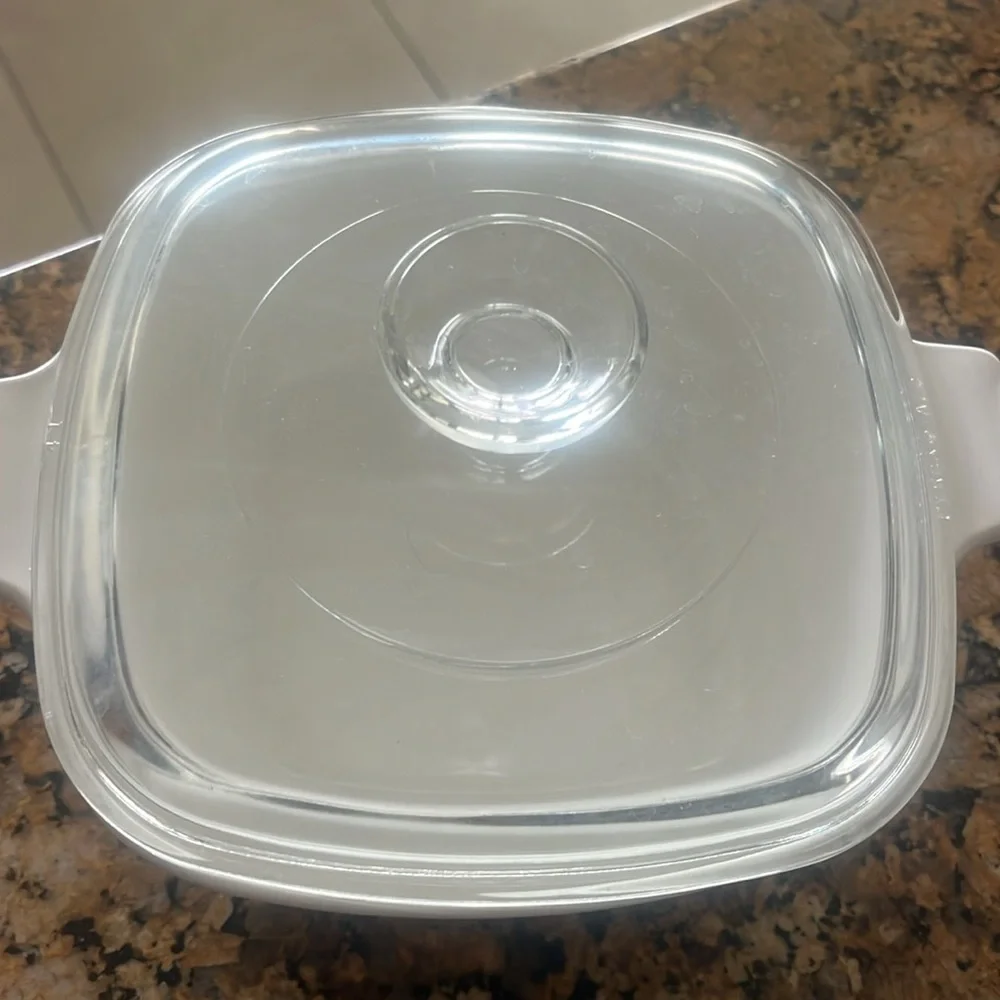 Vintage CorningWare corn flower, white pyroceramic 3/4 ct bowl/baking dish - Picture 7 of 8